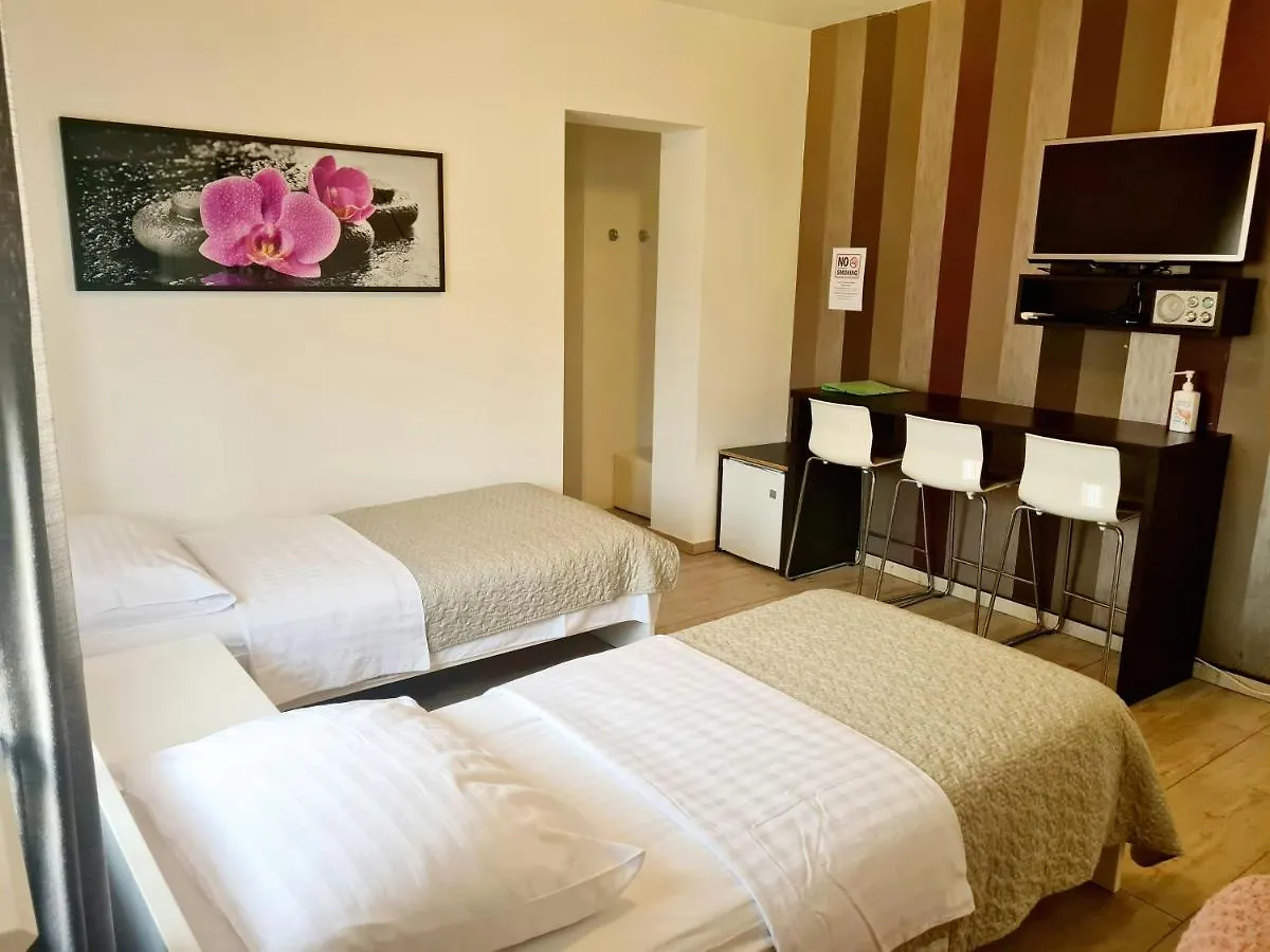 Bed and breakfast Azur Rooms Liubliana