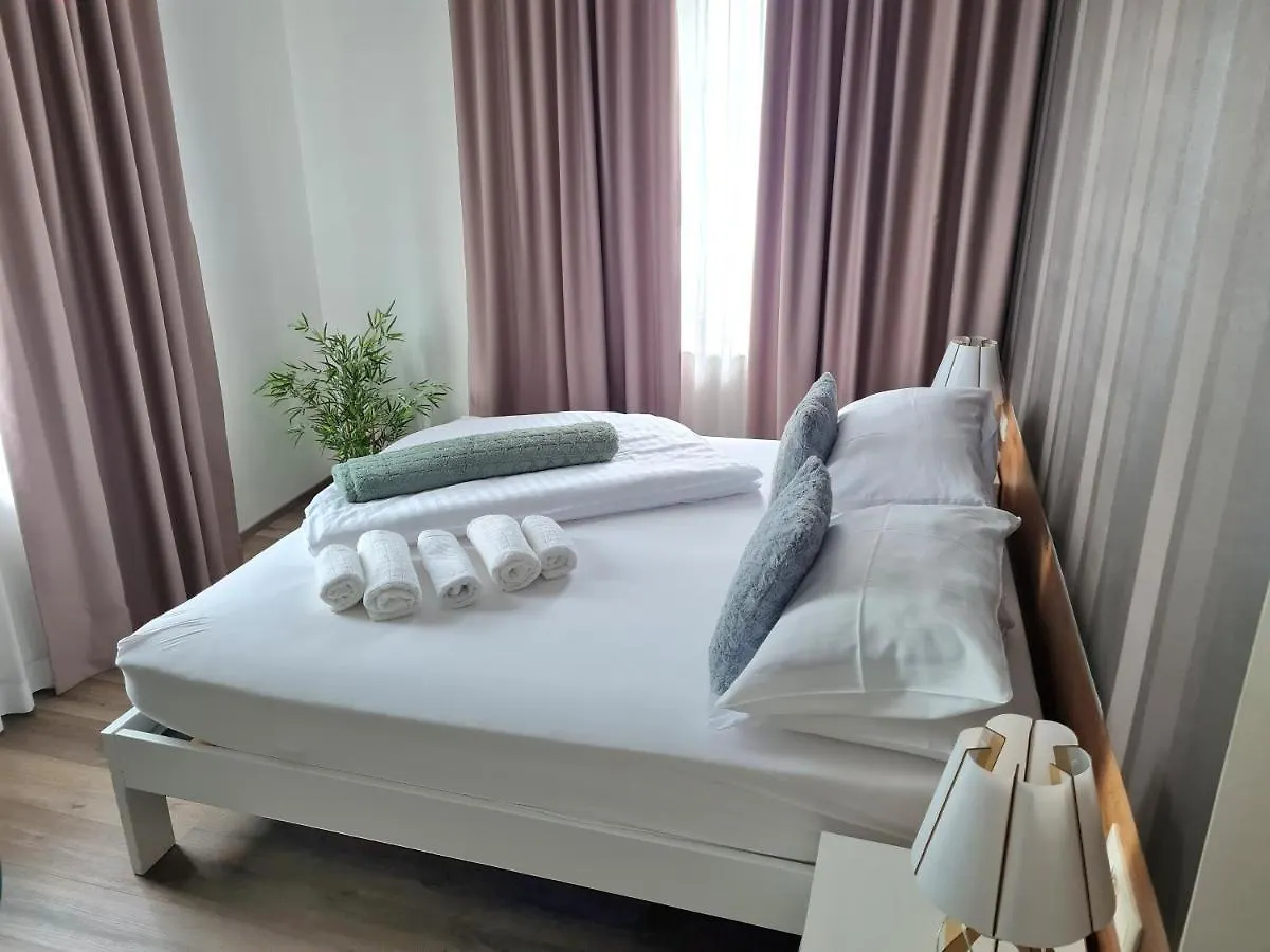 Azur Rooms Ljubljana Bed & Breakfast
